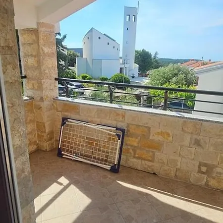 Ellena Apartment